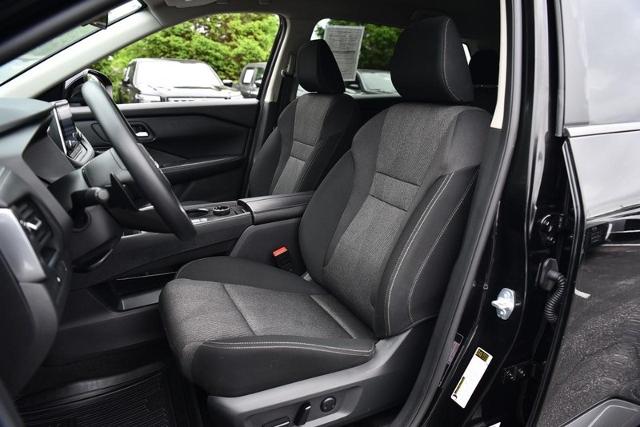 2024 Nissan Rogue Vehicle Photo in Ballwin, MO 63011