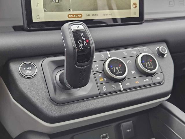 2024 Defender Vehicle Photo in AUSTIN, TX 78717