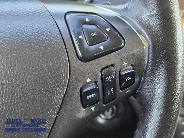 2017 Lincoln MKT Vehicle Photo in DENTON, TX 76210-9321