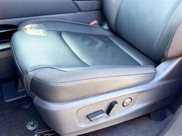 2025 Nissan Pathfinder Vehicle Photo in Flemington, NJ 08822
