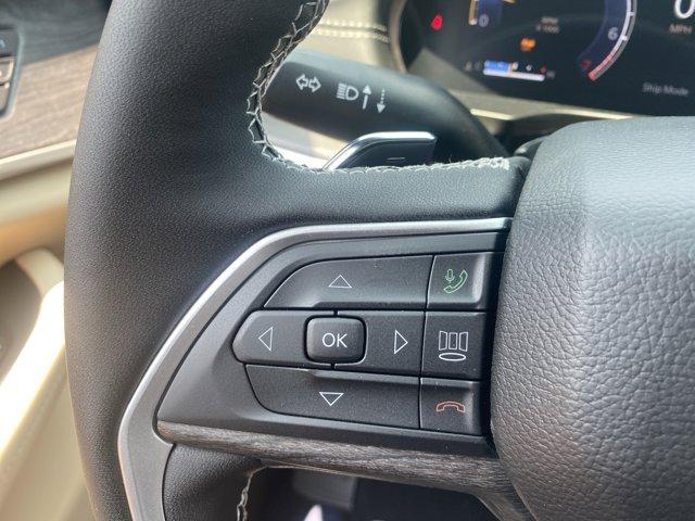 2025 Jeep Grand Cherokee Vehicle Photo in Doylsetown, PA 18901