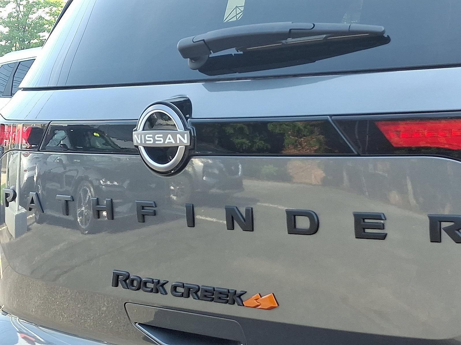 2024 Nissan Pathfinder Vehicle Photo in Harrisburg, PA 17111-1033