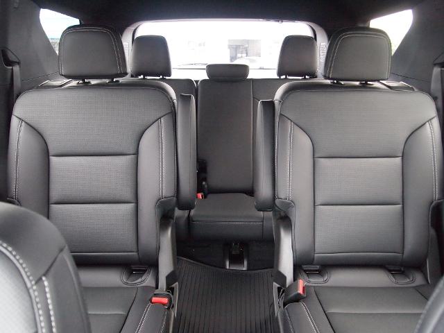 2025 Chevrolet Traverse Vehicle Photo in MADISON, IN 47250-1611