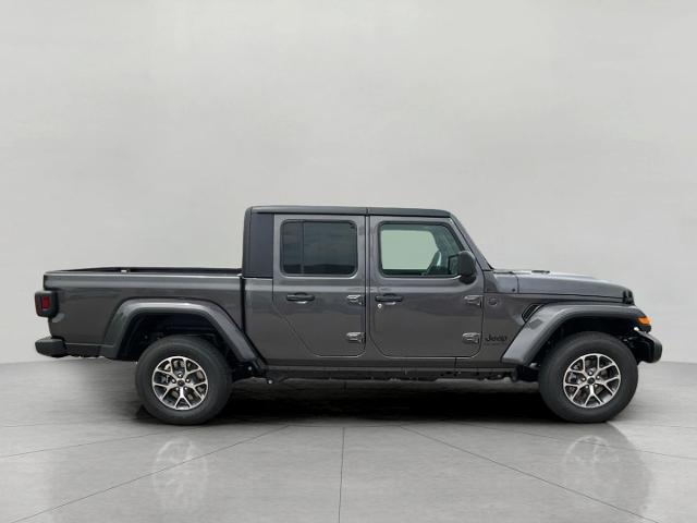 2025 Jeep Gladiator Vehicle Photo in Kaukauna, WI 54130