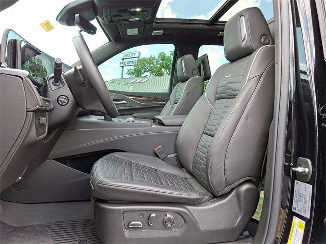 2024 Cadillac Escalade ESV Vehicle Photo in ALLENTOWN, PA 18103-7399