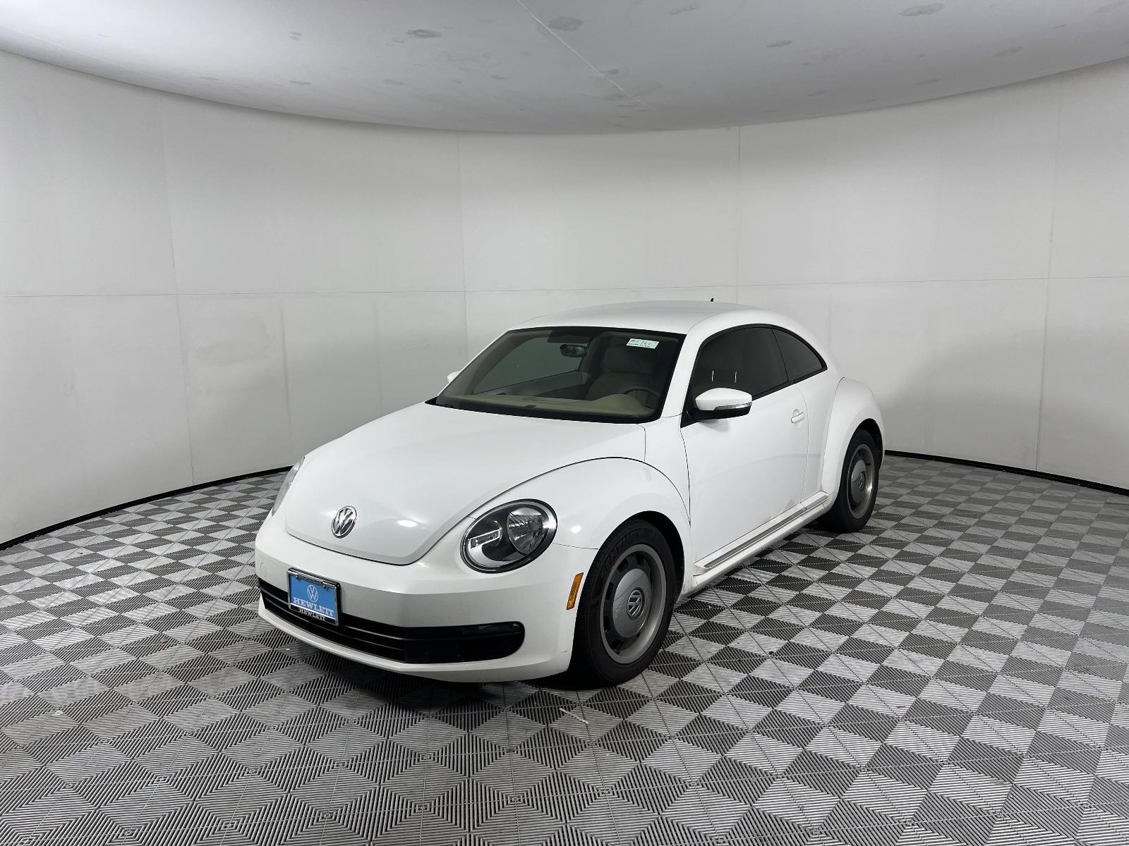 2013 Volkswagen Beetle Coupe Vehicle Photo in Georgetown, TX 78626