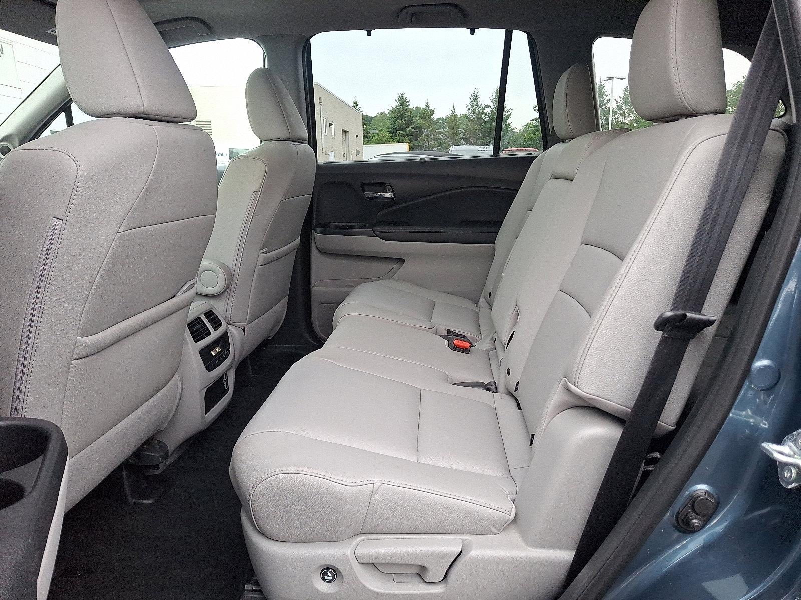 2022 Honda Pilot Vehicle Photo in Harrisburg, PA 17111-1033