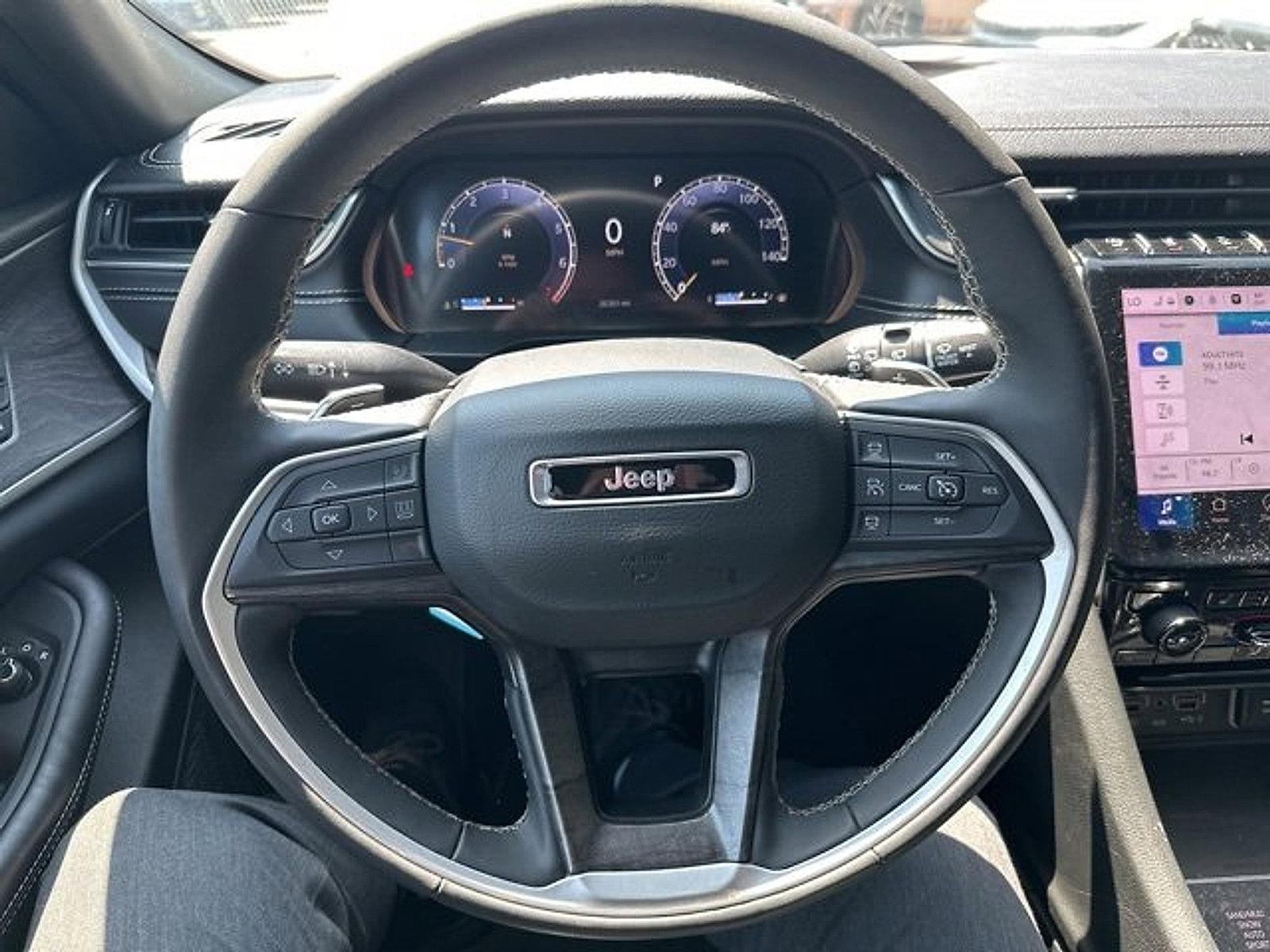 2024 Jeep Grand Cherokee L Vehicle Photo in Willow Grove, PA 19090