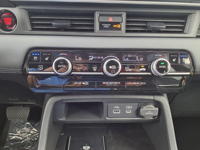 2025 Honda Pilot Vehicle Photo in Oshkosh, WI 54904
