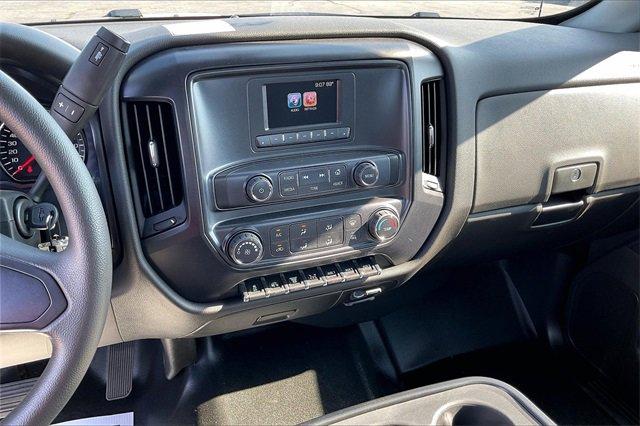 2024 Chevrolet Silverado 5500 HD Vehicle Photo in INDEPENDENCE, MO 64055-1314