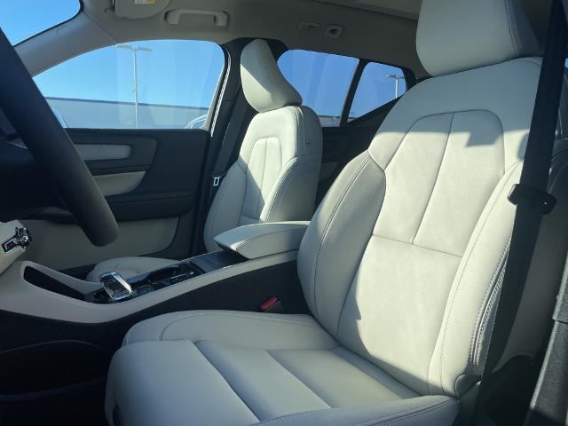 2025 Volvo XC40 Vehicle Photo in Grapevine, TX 76051