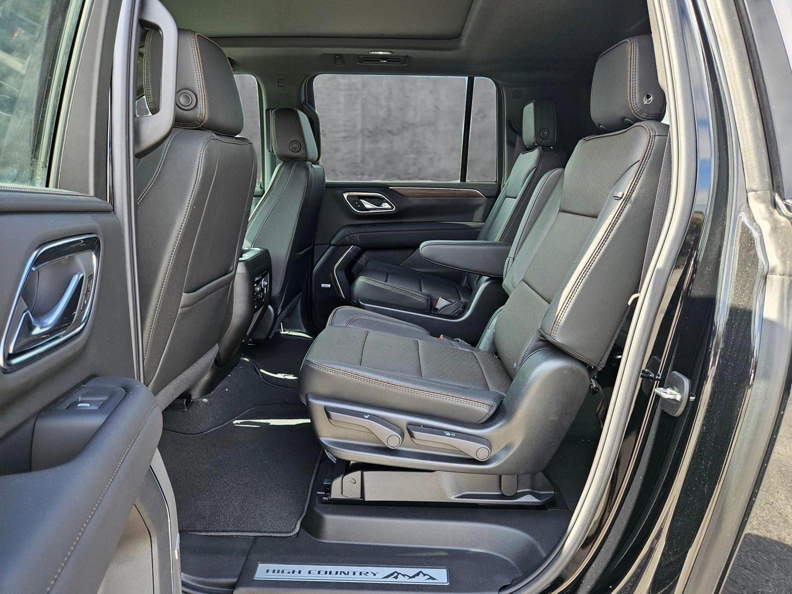 2024 Chevrolet Suburban Vehicle Photo in AUSTIN, TX 78759-4154