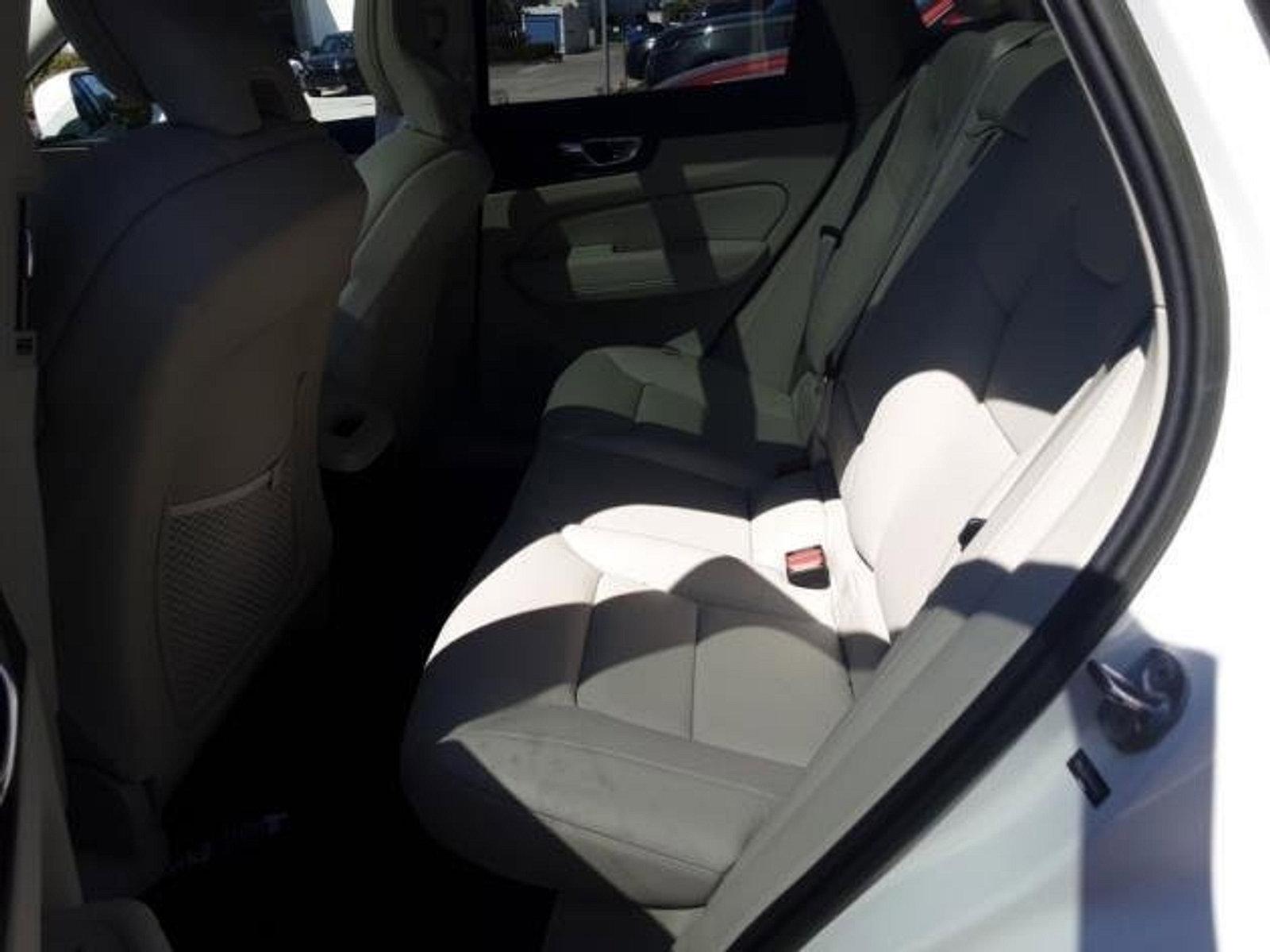 2022 Volvo XC60 Vehicle Photo in Trevose, PA 19053