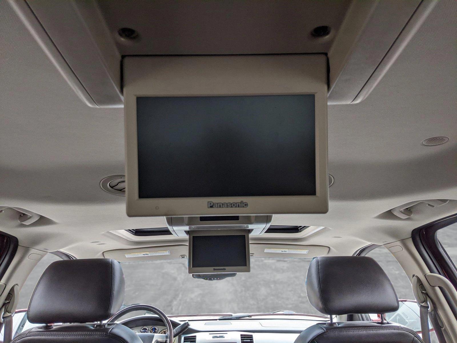2013 Cadillac Escalade ESV Vehicle Photo in TIMONIUM, MD 21093-2300