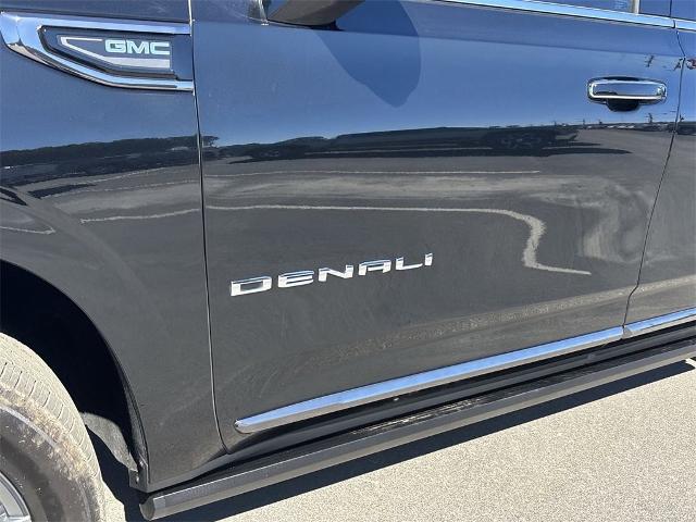 2024 GMC Yukon XL Vehicle Photo in ALBERTVILLE, AL 35950-0246