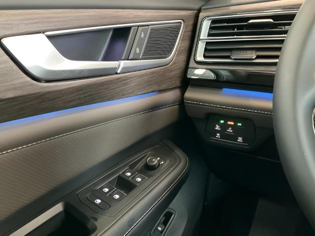 2025 Volkswagen Atlas Vehicle Photo in Oshkosh, WI 54904