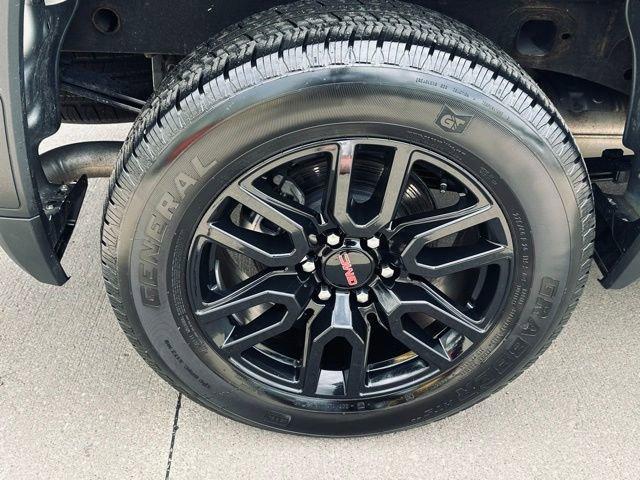 2023 GMC Sierra 1500 Vehicle Photo in MEDINA, OH 44256-9631