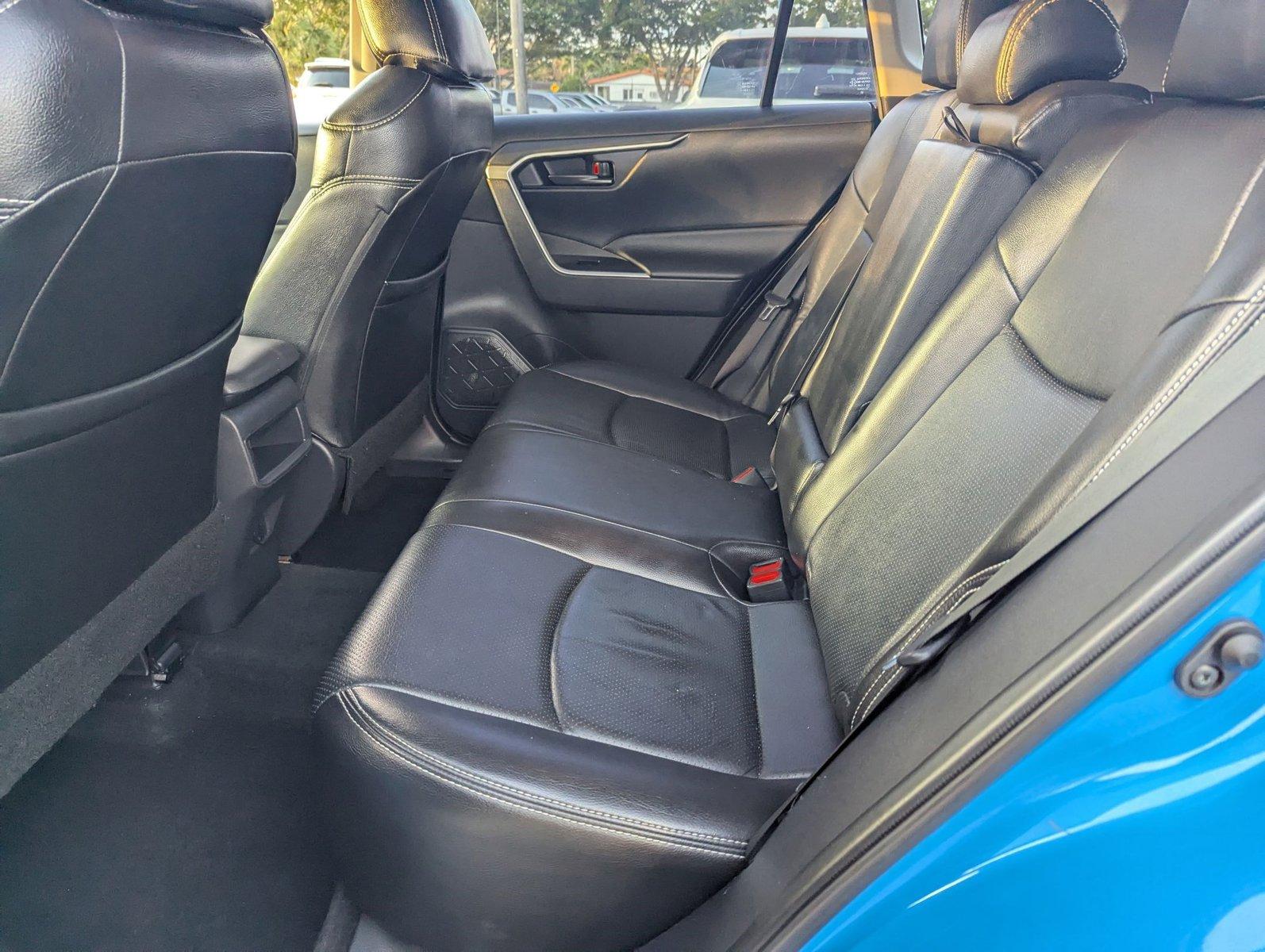2019 Toyota RAV4 Vehicle Photo in MIAMI, FL 33134-2699