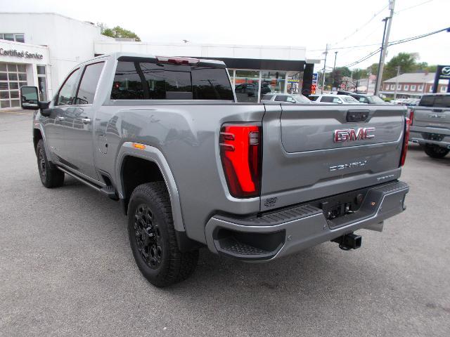 2025 GMC Sierra 2500 HD Vehicle Photo in LOWELL, MA 01852-4336