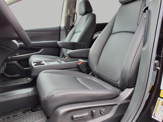 2025 Honda Odyssey Vehicle Photo in Oshkosh, WI 54904