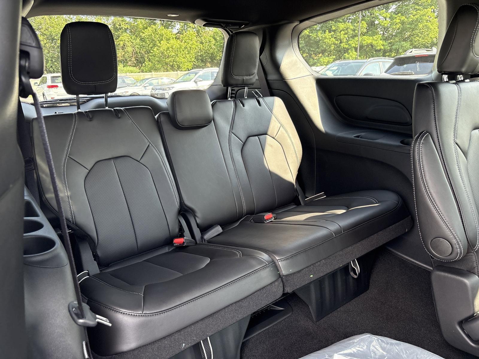 2025 Chrysler Voyager Vehicle Photo in Mechanicsburg, PA 17050-1707