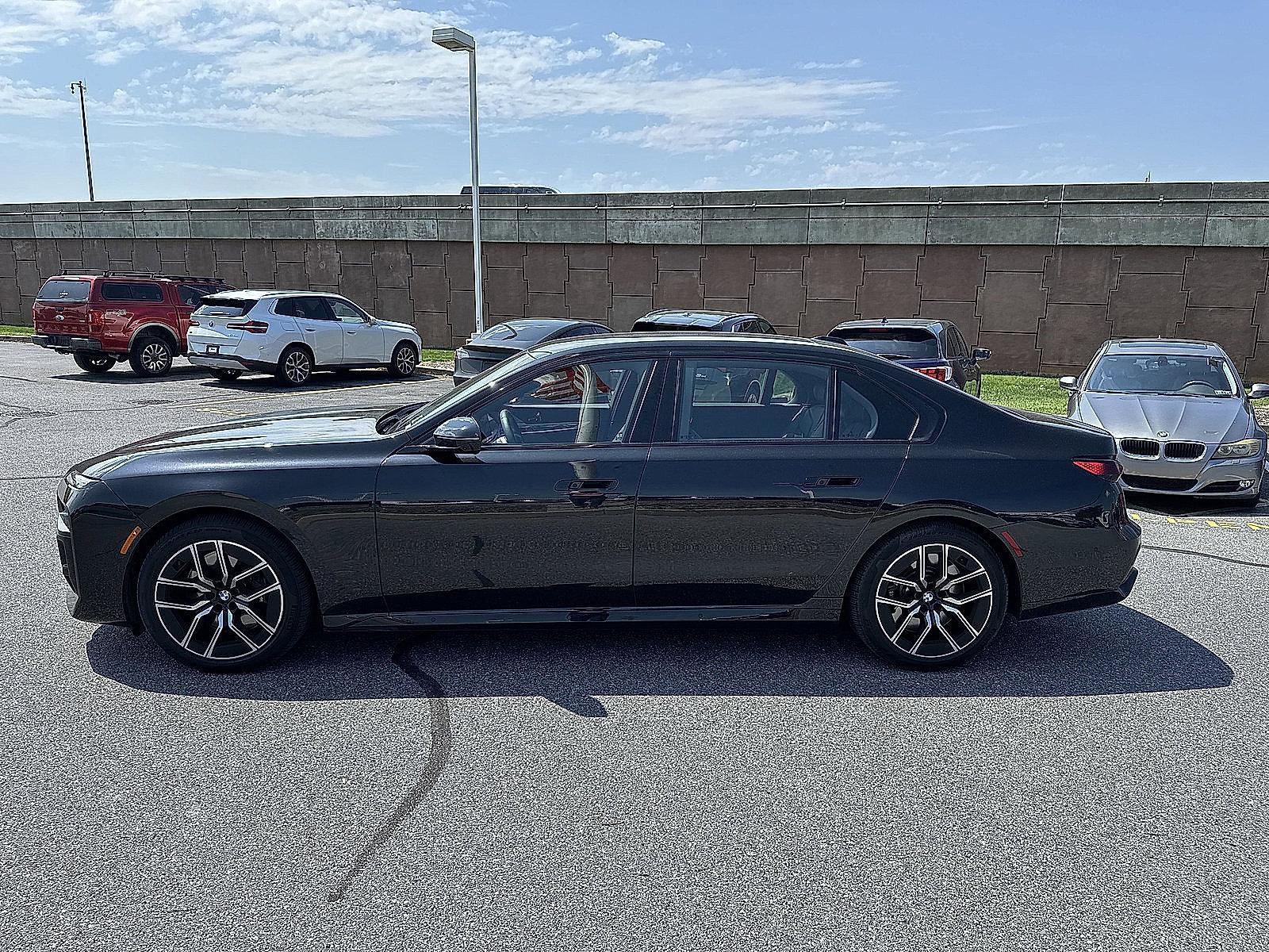 2024 BMW 760i xDrive Vehicle Photo in Lancaster, PA 17601