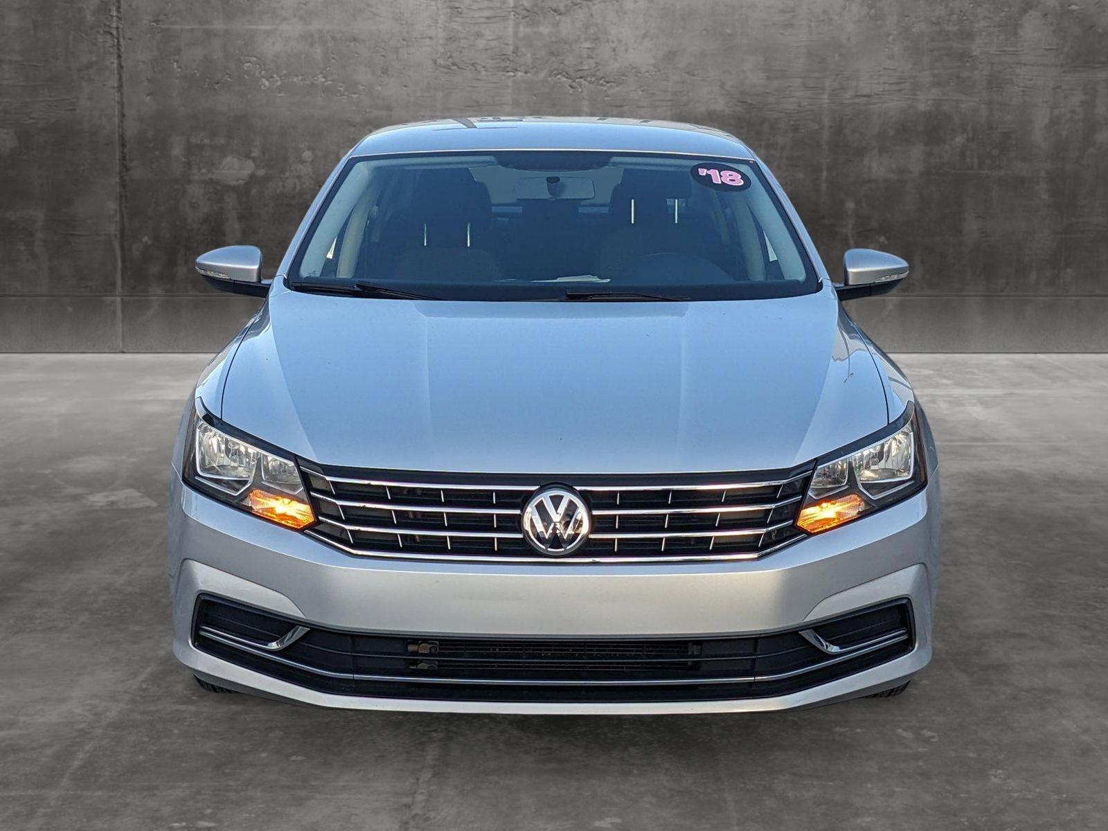 2018 Volkswagen Passat Vehicle Photo in MIAMI, FL 33172-3015