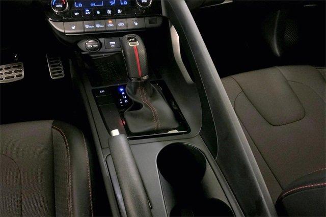 2022 Hyundai Elantra Vehicle Photo in TOPEKA, KS 66609-0000