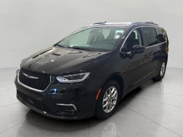 2022 Chrysler Pacifica Vehicle Photo in GREEN BAY, WI 54303-3330