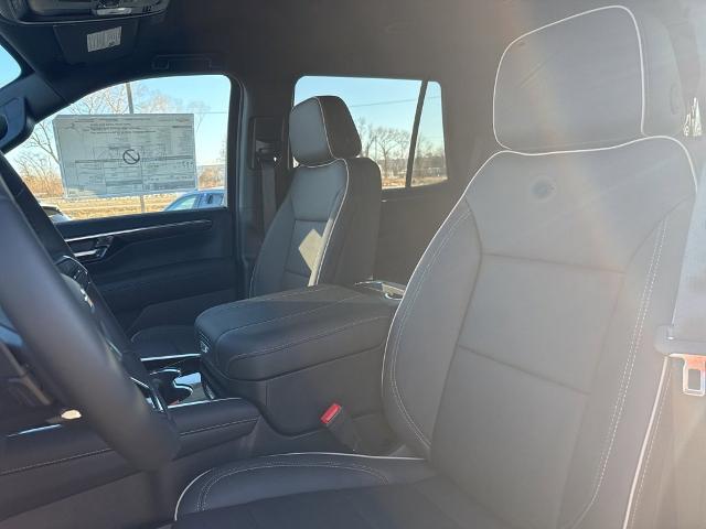 2025 Chevrolet Tahoe Vehicle Photo in MANHATTAN, KS 66502-5036