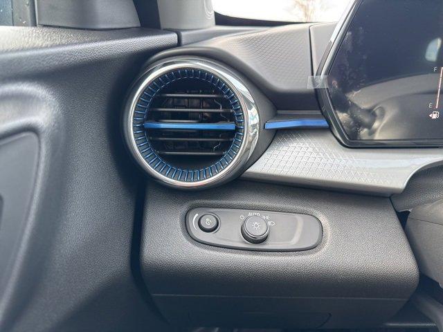 2025 Chevrolet Trax Vehicle Photo in SAUK CITY, WI 53583-1301