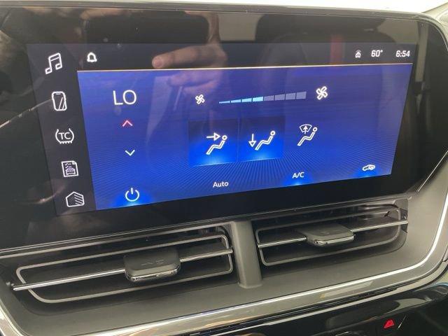 2025 Chevrolet Trax Vehicle Photo in PHOENIX, AZ 85014-3381