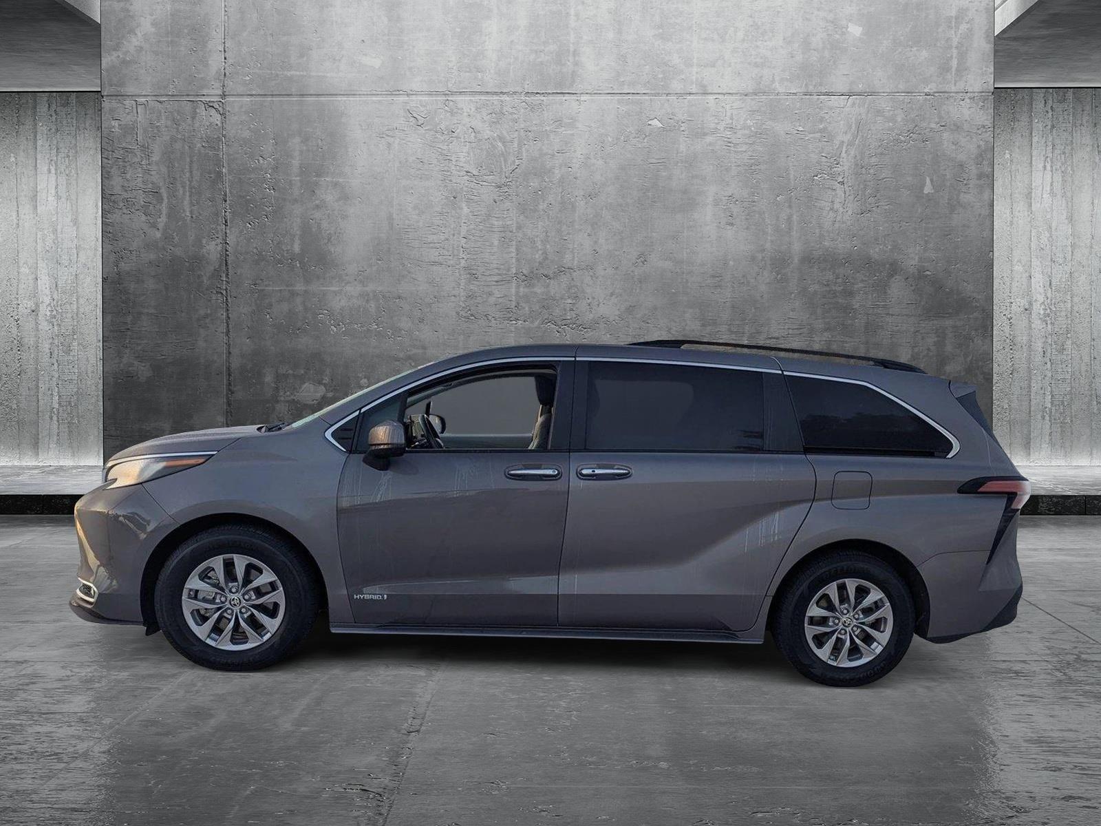 2021 Toyota Sienna Vehicle Photo in Davie, FL 33331