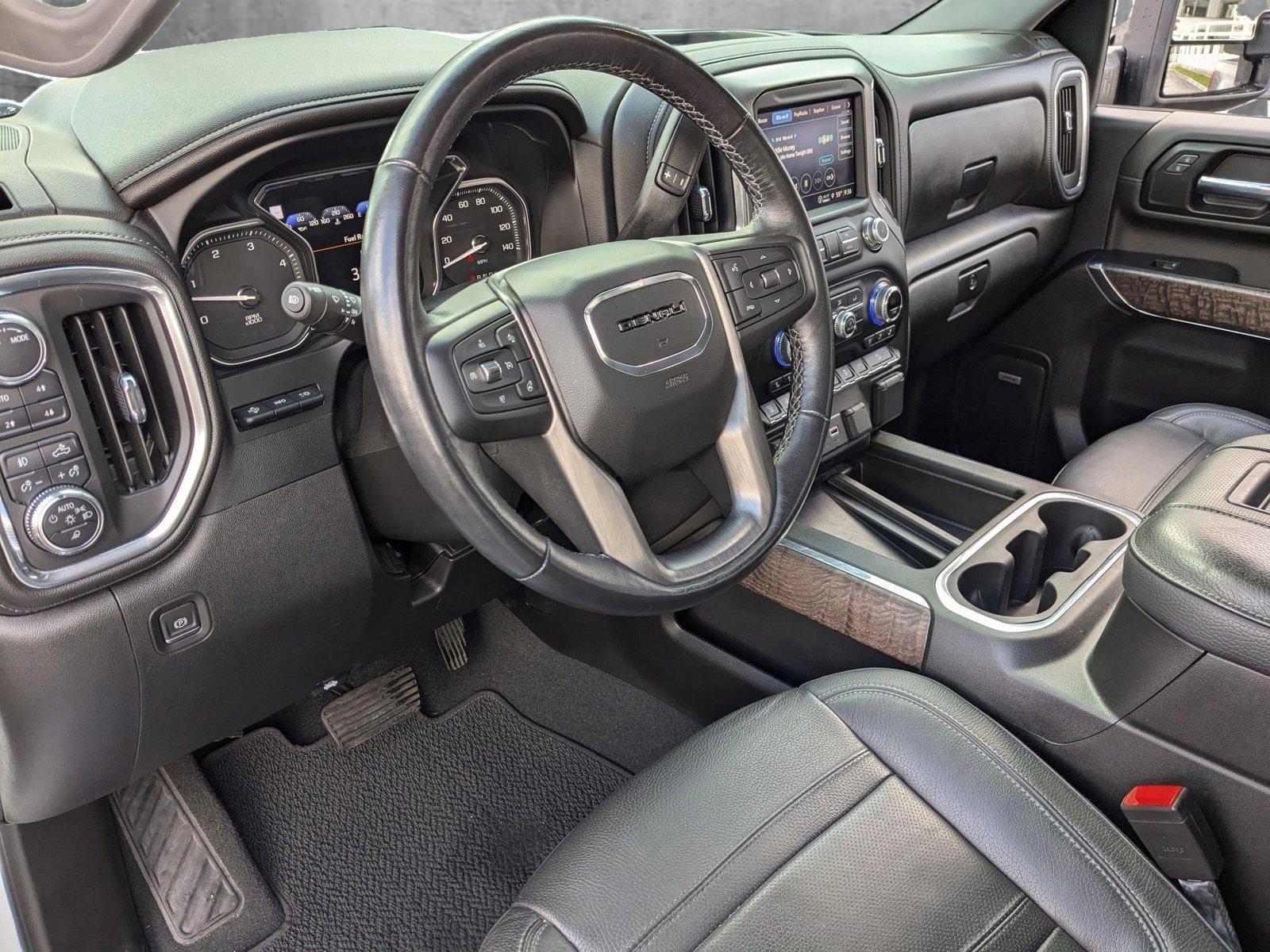 2022 GMC Sierra 3500 HD Vehicle Photo in VALENCIA, CA 91355-1705