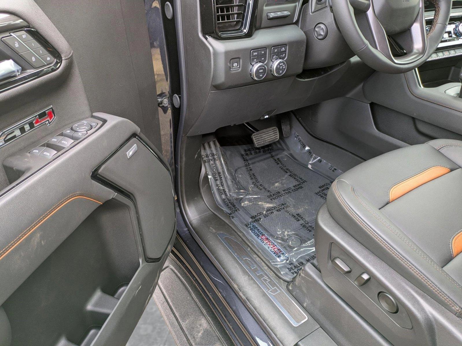 2025 GMC Sierra 1500 Vehicle Photo in GOLDEN, CO 80401-3850