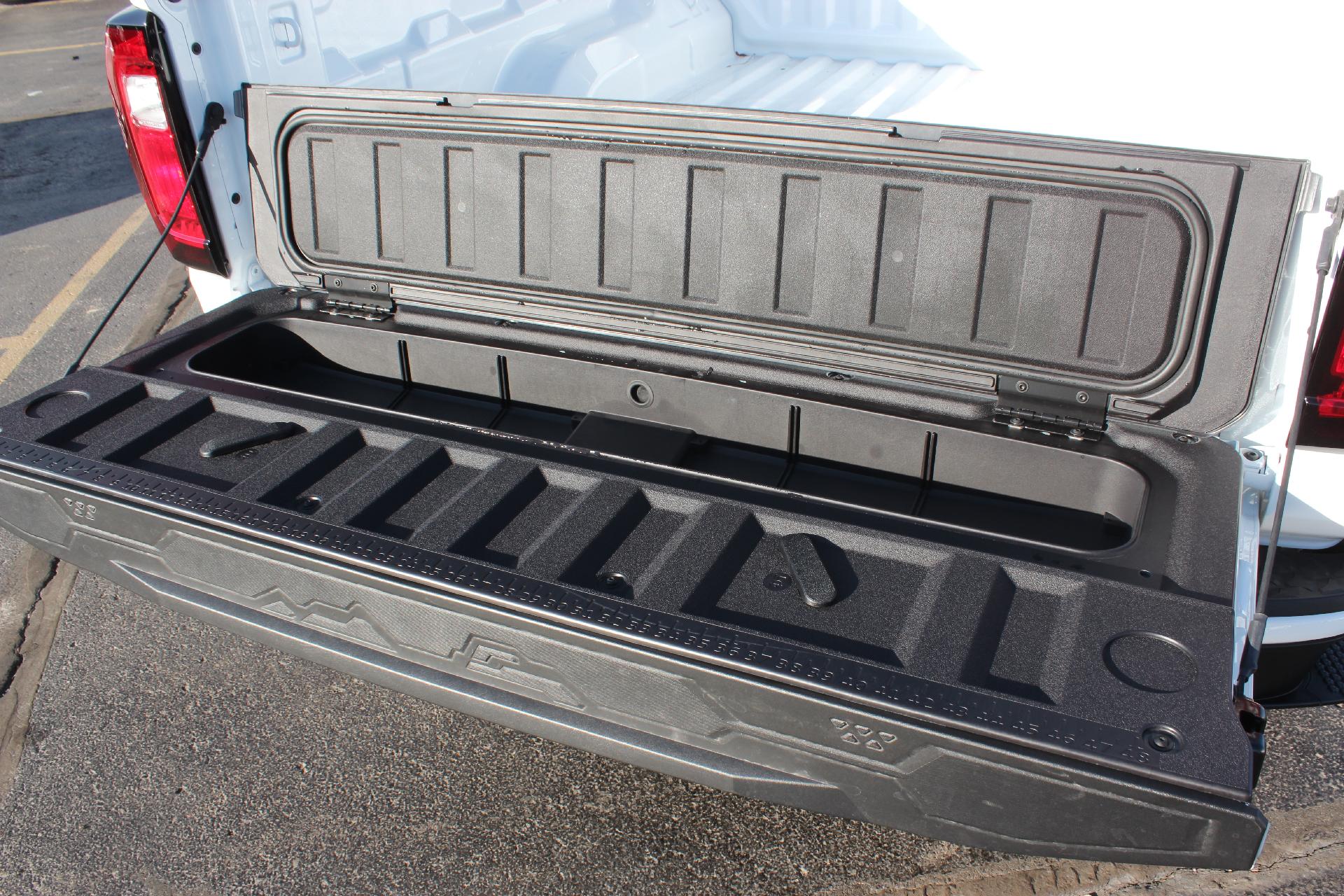 2025 GMC Canyon Vehicle Photo in AURORA, CO 80012-4011