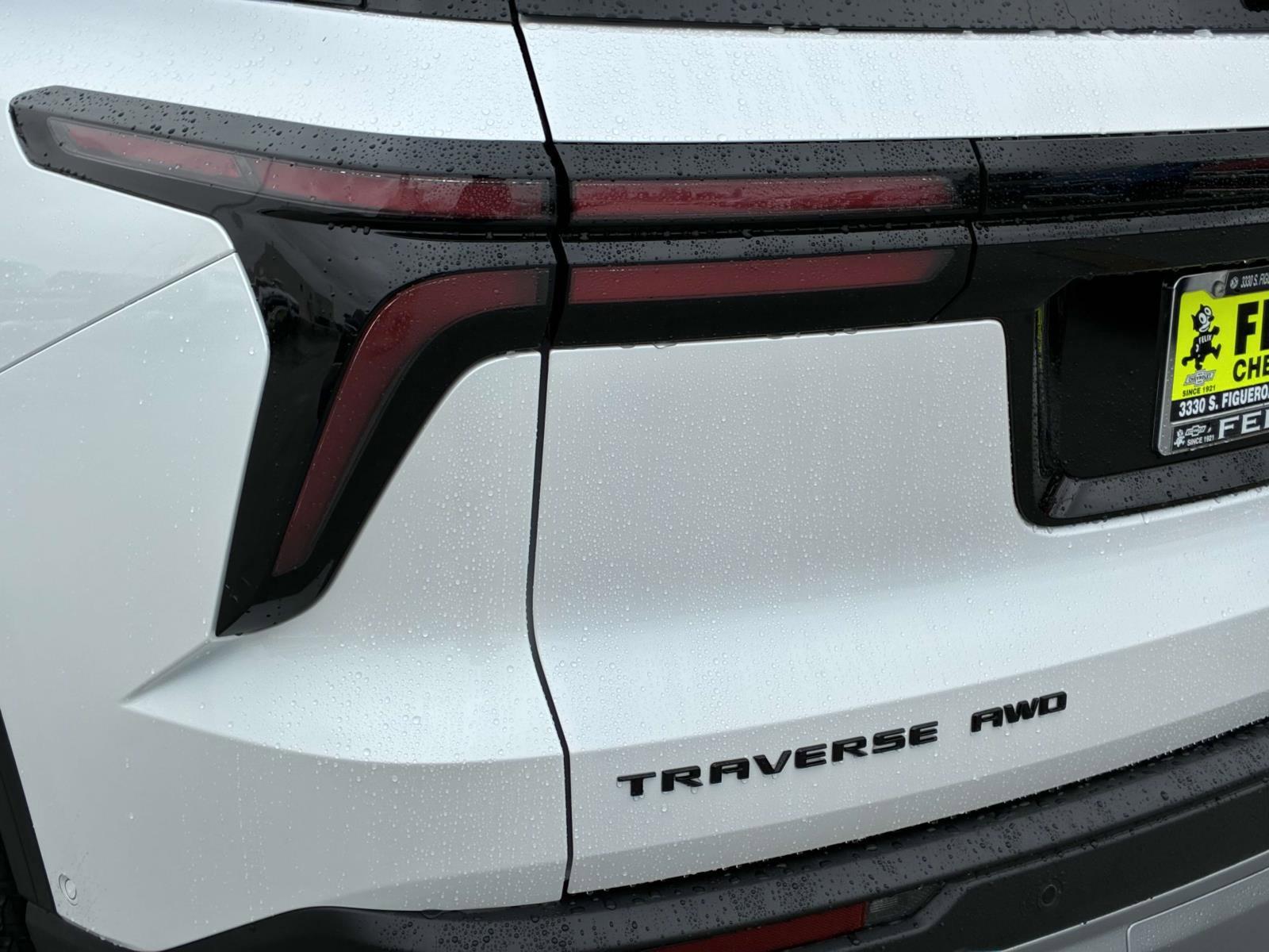 2025 Chevrolet Traverse Vehicle Photo in LOS ANGELES, CA 90007-3794
