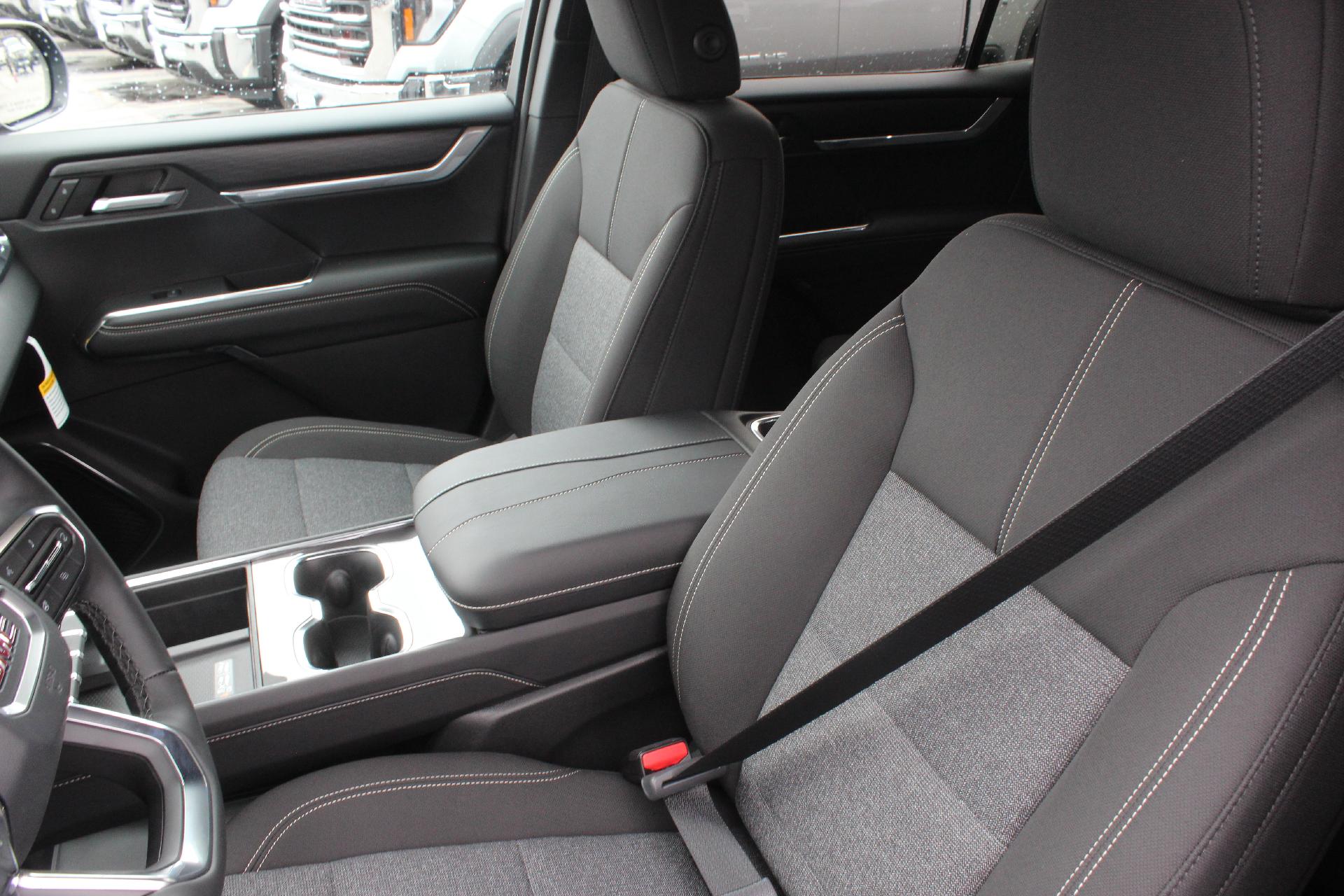 2025 GMC Acadia Vehicle Photo in AURORA, CO 80012-4011