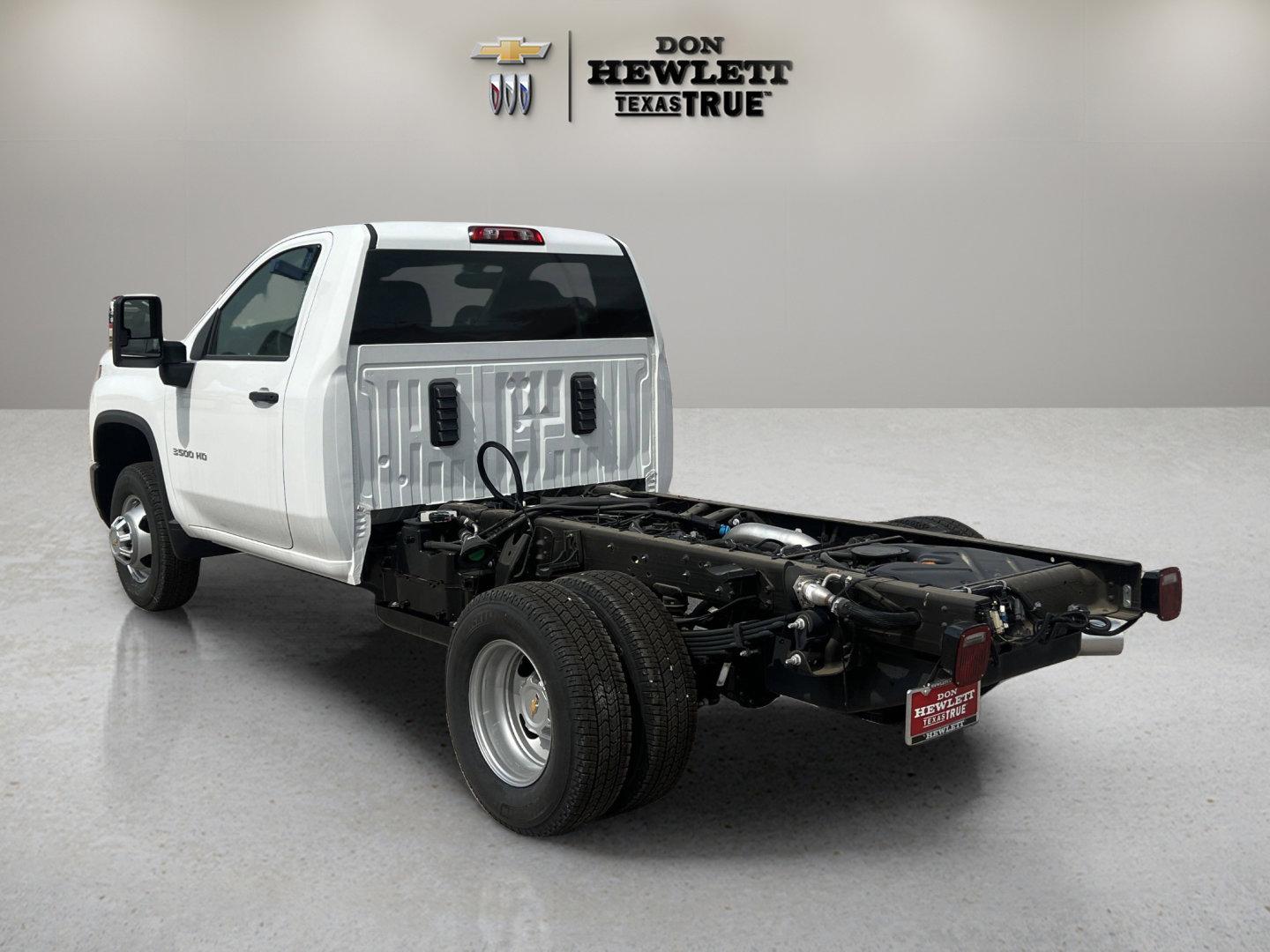 2025 Chevrolet Silverado 3500 HD Chassis Cab Vehicle Photo in GEORGETOWN, TX 78626-7508