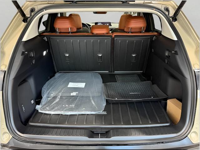 2024 Mazda CX-50 Vehicle Photo in Green Bay, WI 54304