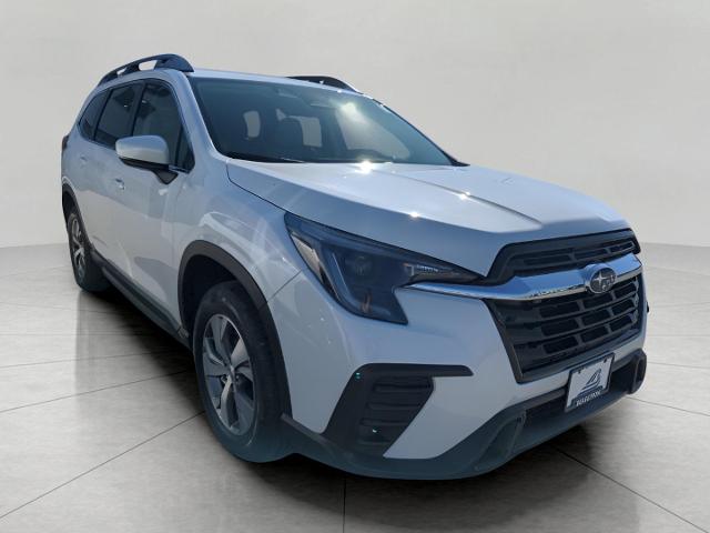 2025 Subaru Ascent Vehicle Photo in Green Bay, WI 54304