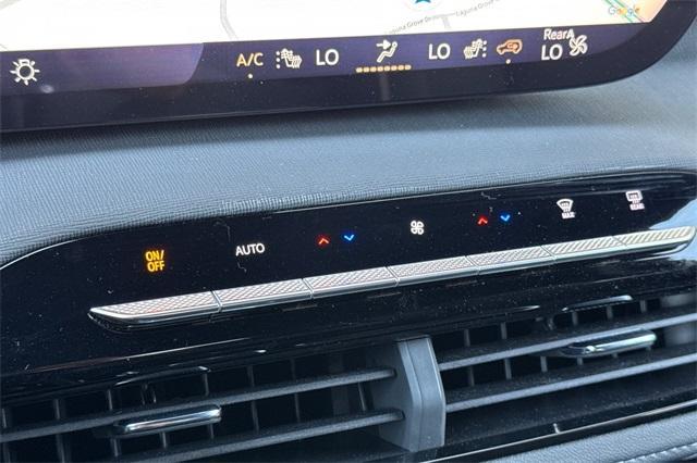 2025 Buick Enclave Vehicle Photo in ELK GROVE, CA 95757-8703