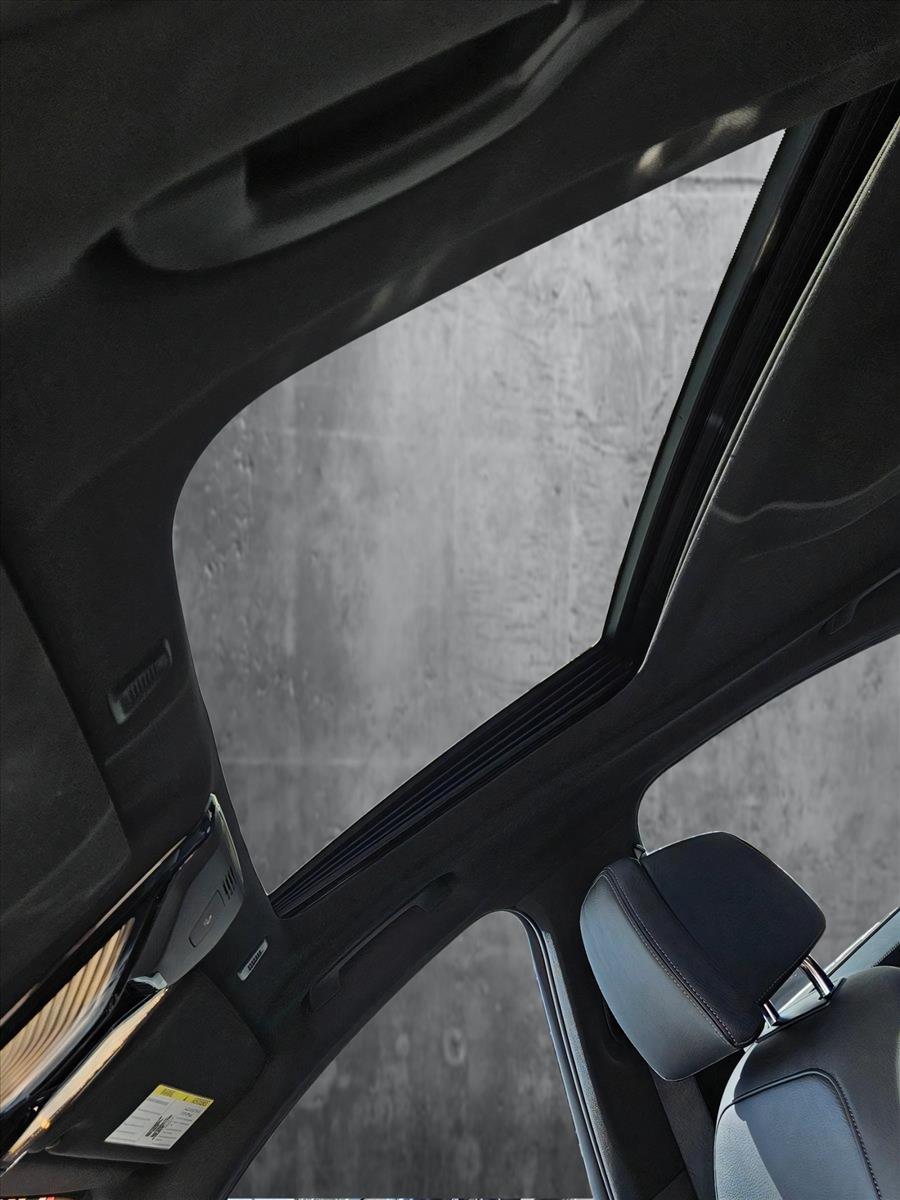 2022 BMW M550i xDrive Vehicle Photo in Valencia, CA 91355