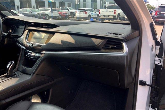 2022 Cadillac XT5 Vehicle Photo in TOPEKA, KS 66609-0000