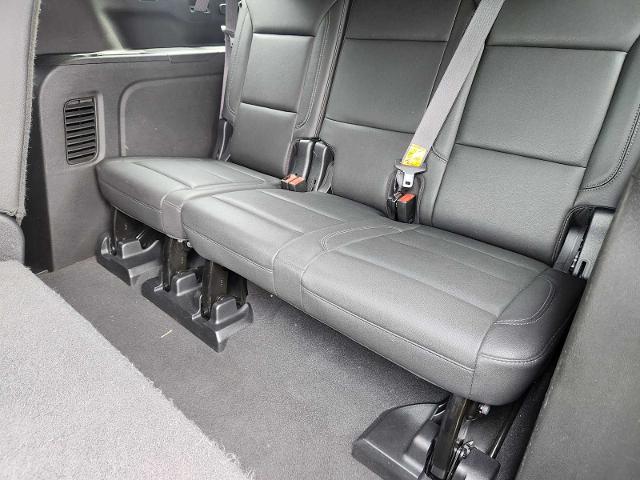2022 Chevrolet Suburban Vehicle Photo in DENTON, TX 76210-9321