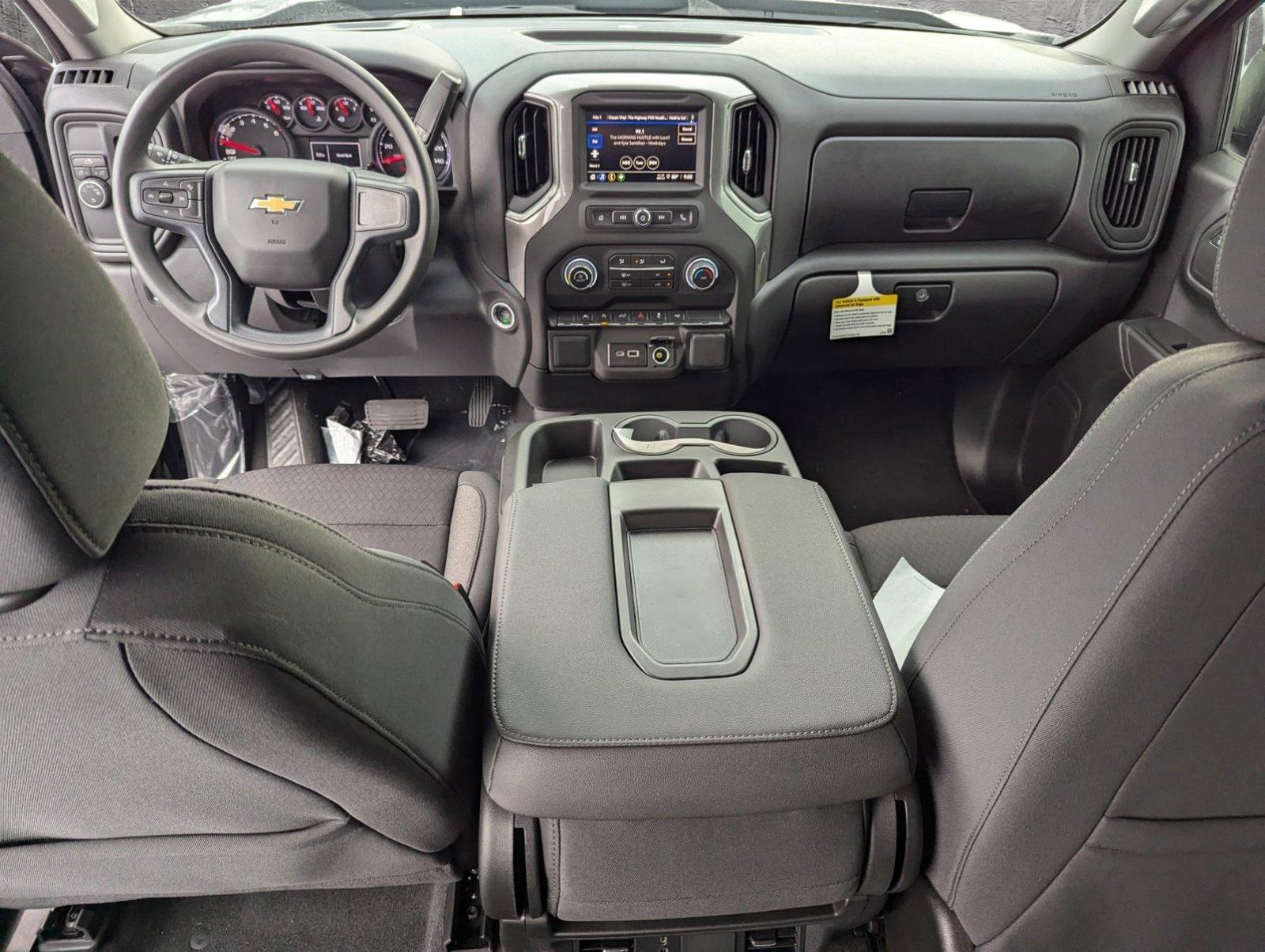 2025 Chevrolet Silverado 1500 Vehicle Photo in PEMBROKE PINES, FL 33024-6534