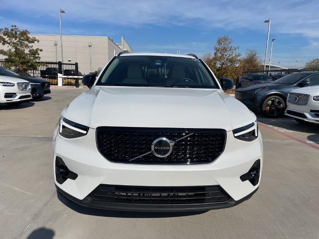 2025 Volvo XC40 Vehicle Photo in Grapevine, TX 76051