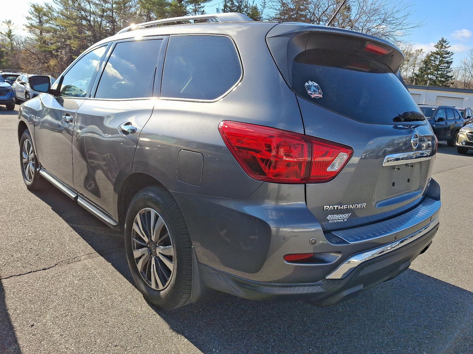 2017 Nissan Pathfinder Vehicle Photo in BETHLEHEM, PA 18017