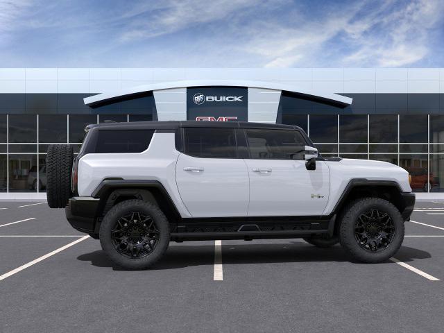 2025 GMC HUMMER EV SUV Vehicle Photo in MEDINA, OH 44256-9631