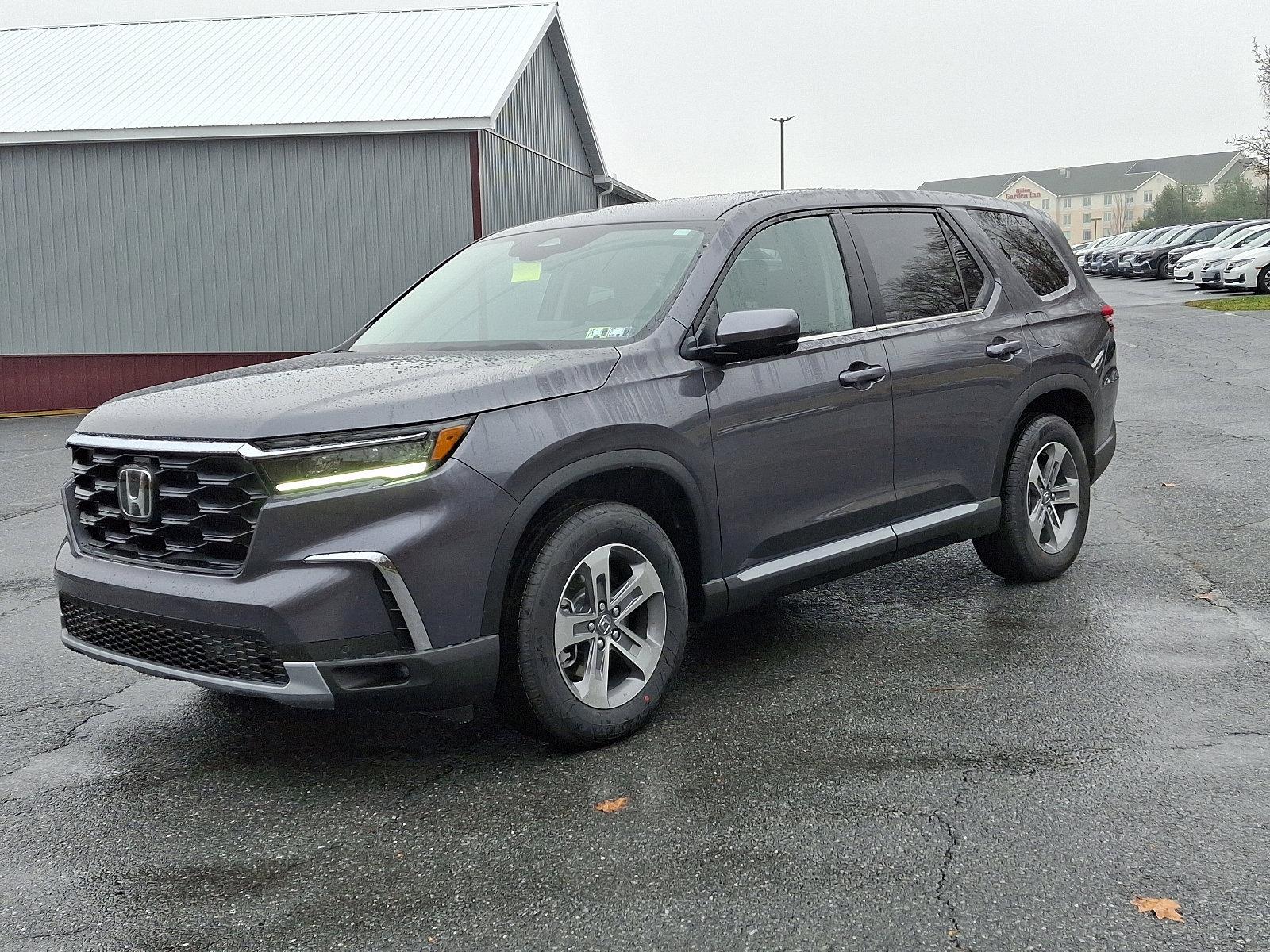 2025 Honda Pilot Vehicle Photo in Harrisburg, PA 17111